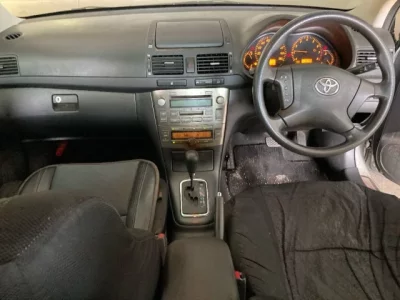 Toyota AVENSIS SEDAN