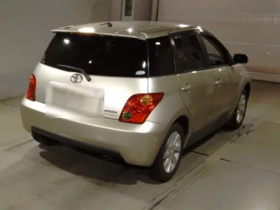 Toyota IST