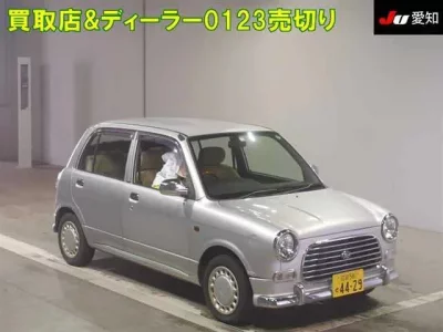 Daihatsu MIRA