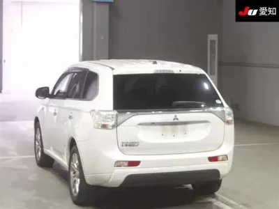 Mitsubishi OUTLANDER PHEV