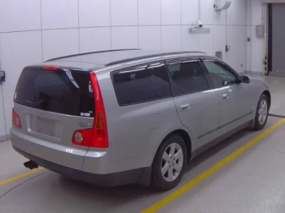 Nissan STAGEA