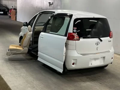 Toyota PORTE