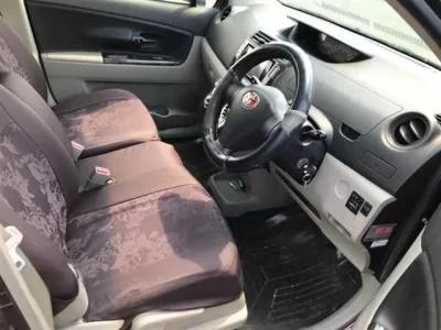 Toyota PASSO SETTE
