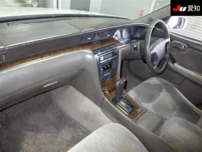Nissan LAUREL
