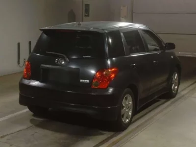 Toyota IST