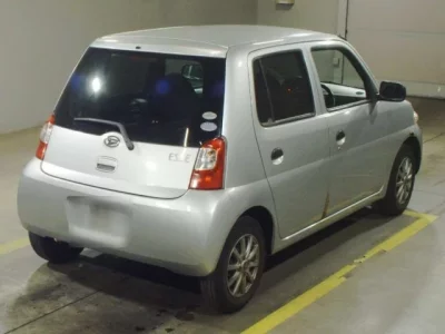 Daihatsu Esse