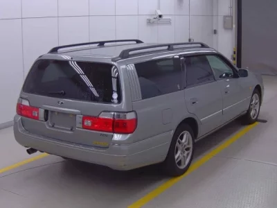 Nissan STAGEA