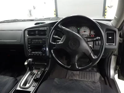 Nissan STAGEA