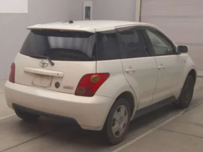 Toyota IST