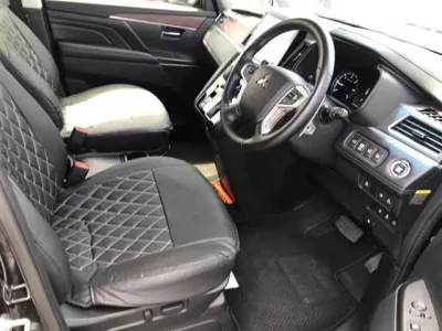 Mitsubishi DELICA D5
