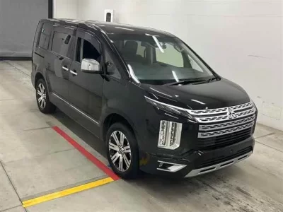 Mitsubishi DELICA D5