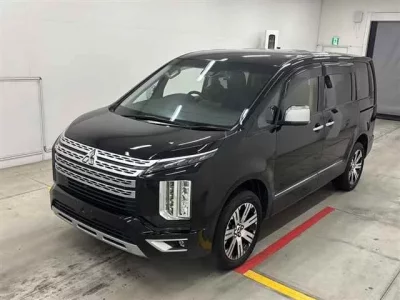 Mitsubishi DELICA D5