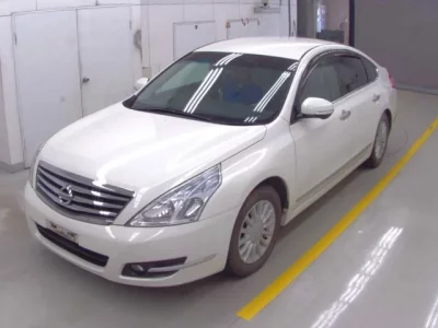 Nissan TEANA