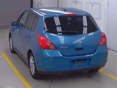 Nissan TIIDA