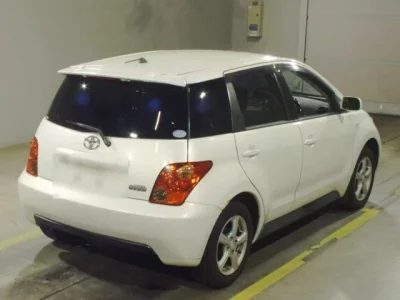 Toyota IST