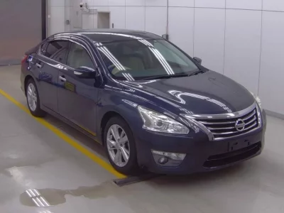 Nissan TEANA