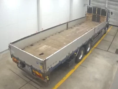 Isuzu TRUCK