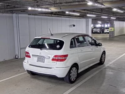 Mercedes-Benz B CLASS