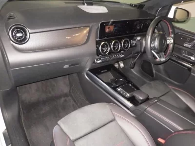Mercedes-Benz B CLASS