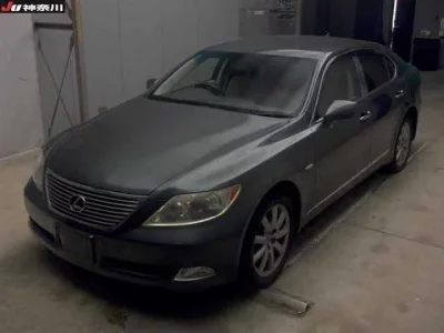 Lexus LS