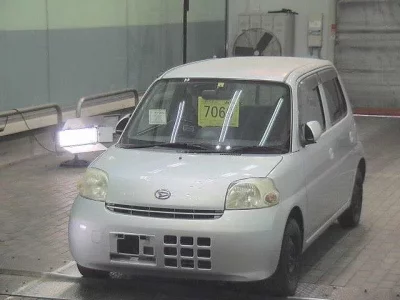 Daihatsu Esse