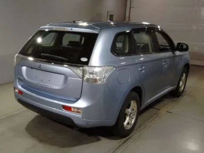 Mitsubishi OUTLANDER PHEV