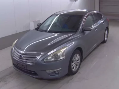 Nissan TEANA