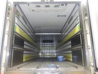 Isuzu TRUCK