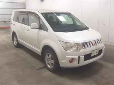 Mitsubishi DELICA D5