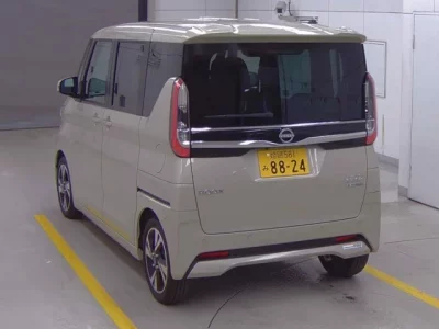 Nissan ROOX