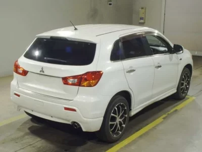 Mitsubishi RVR
