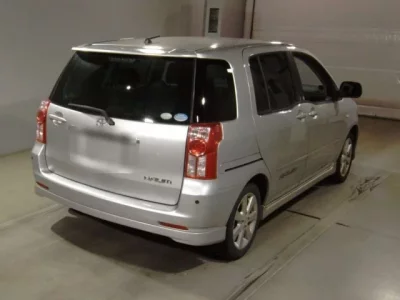 Toyota RAUM