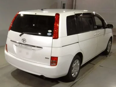 Toyota ISIS