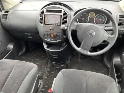Nissan LAFESTA