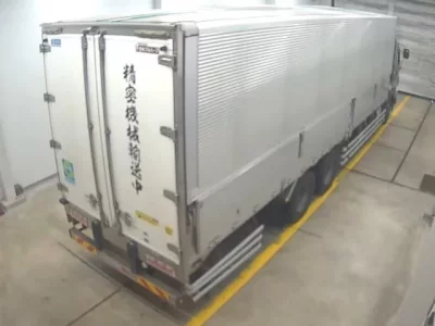 Isuzu TRUCK