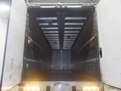 Isuzu TRUCK