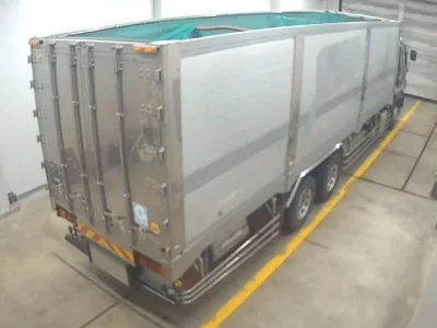 Isuzu TRUCK