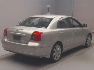 Toyota AVENSIS SEDAN