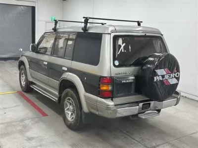 Mitsubishi PAJERO