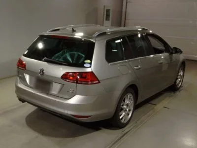 Volkswagen GOLF VARIANT