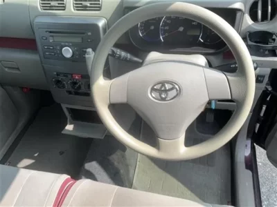 Toyota PIXIS SPACE
