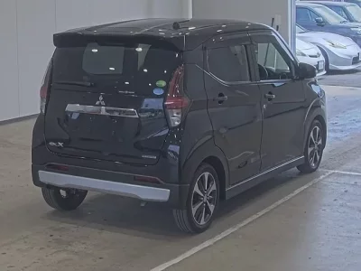 Mitsubishi EK X