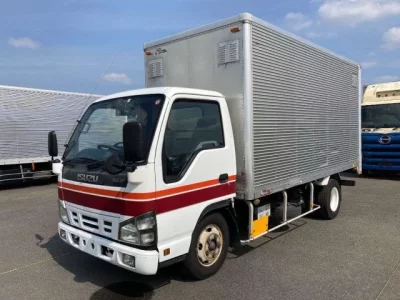 Isuzu ELF