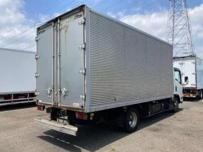 Isuzu ELF
