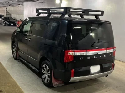 Mitsubishi DELICA D5