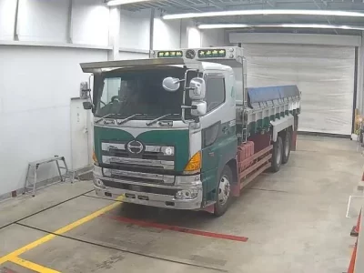 Hino TRUCK
