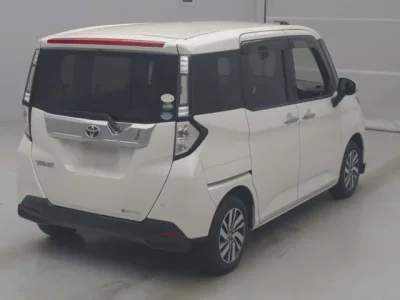 Toyota TANK