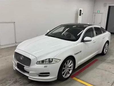 Jaguar XJ SERIES
