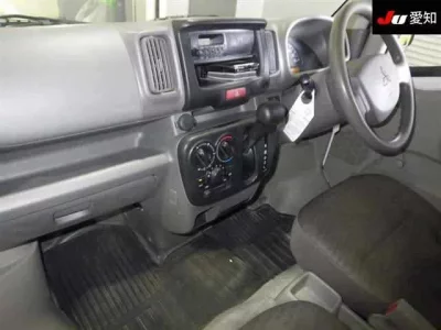 Mitsubishi MINICAB VAN