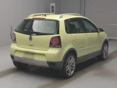 Volkswagen CROSS POLO